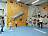 Kinder an der Kletterwand